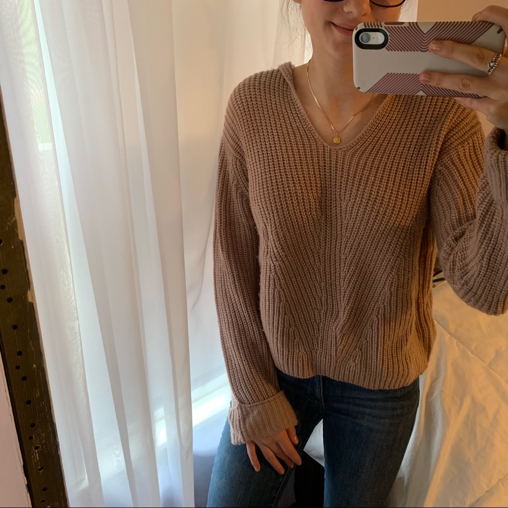 ✨ Mauve Pink Sweater w/ Hood! ✨